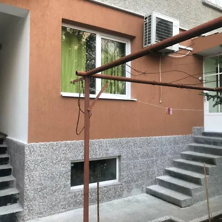 Апартамент Нощувки Шумен 아파트 *