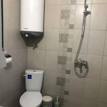 Апартамент Нощувки Шумен *