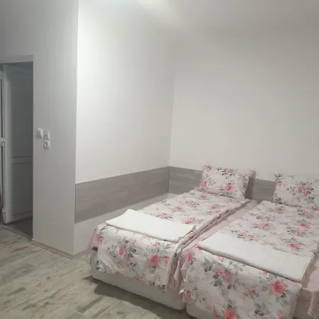 Апартамент Нощувки Шумен *